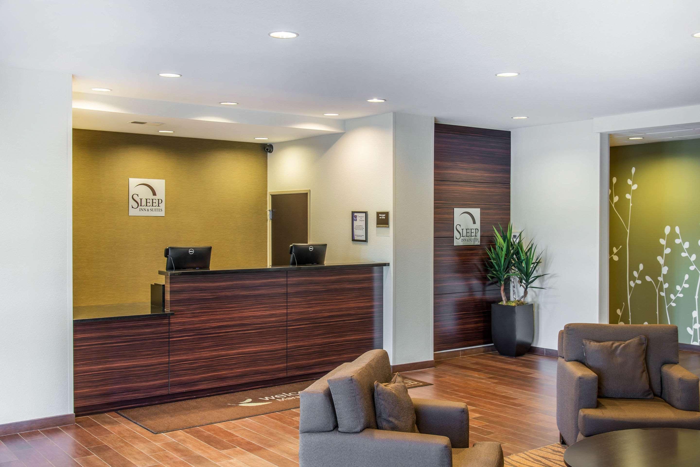 Sleep Inn & Suites Marshall - University Area Экстерьер фото