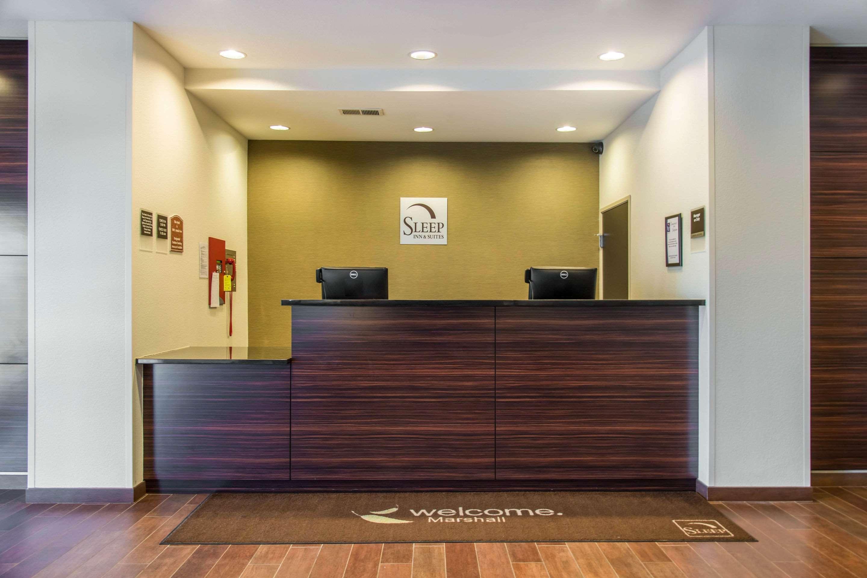 Sleep Inn & Suites Marshall - University Area Экстерьер фото