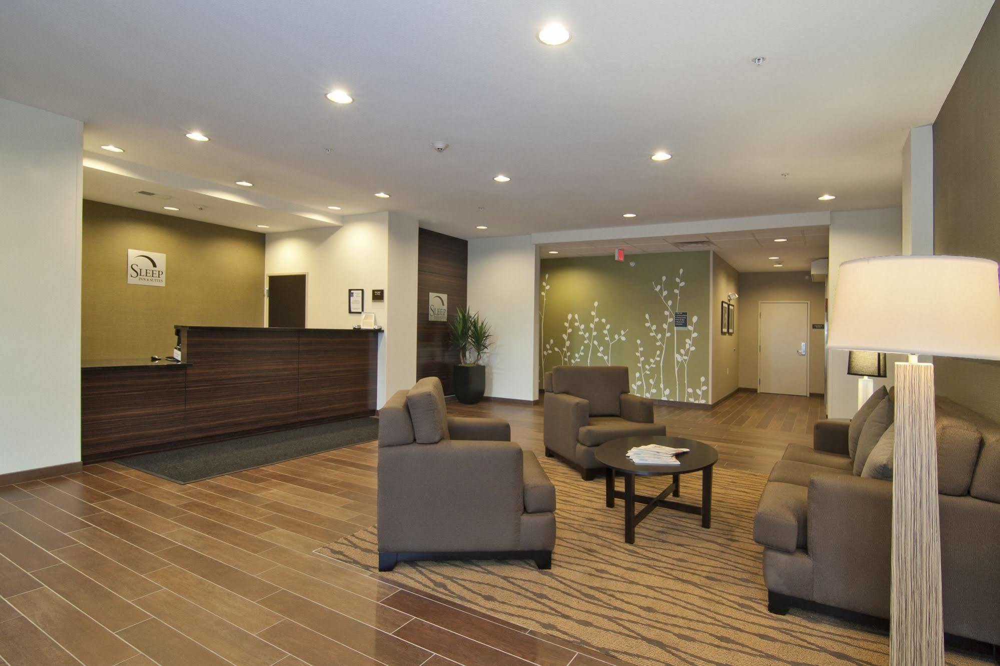Sleep Inn & Suites Marshall - University Area Экстерьер фото