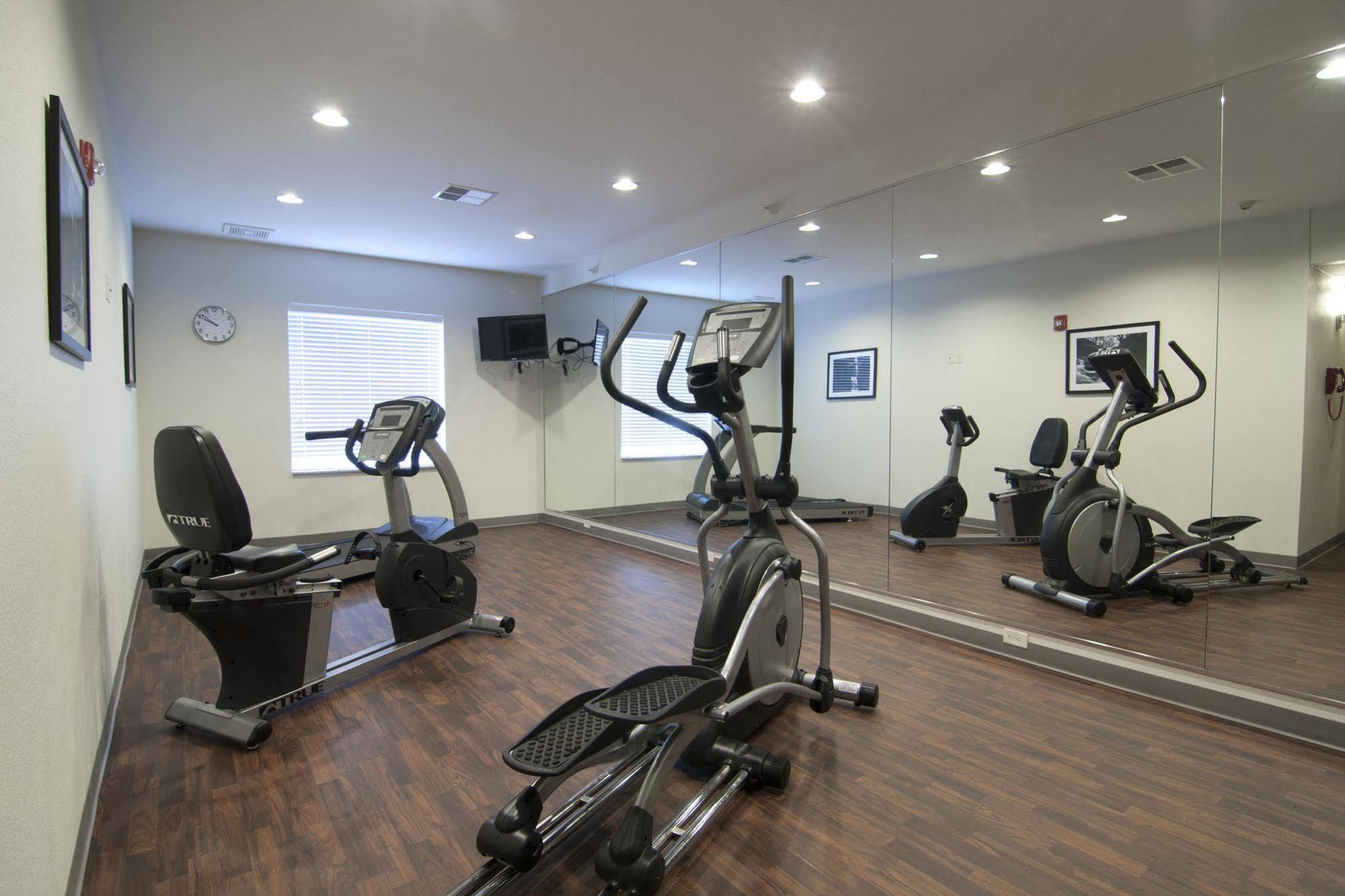 Sleep Inn & Suites Marshall - University Area Экстерьер фото